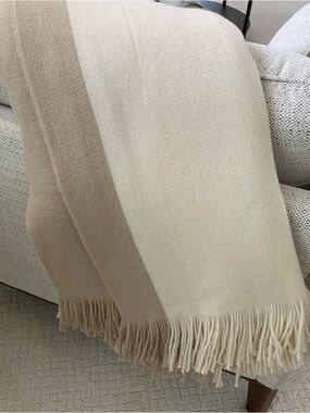 Crate&Barrel Two-Tone Fringe Throw in Cream and Tan Size 55” x 70” Soft